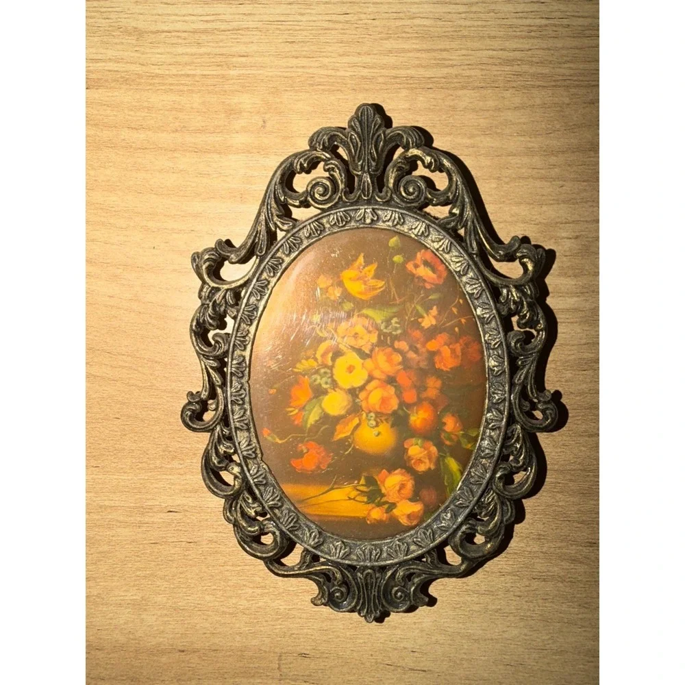 Vintage Oval Picture FLORAL Victorian Metal Frame wall Hanging